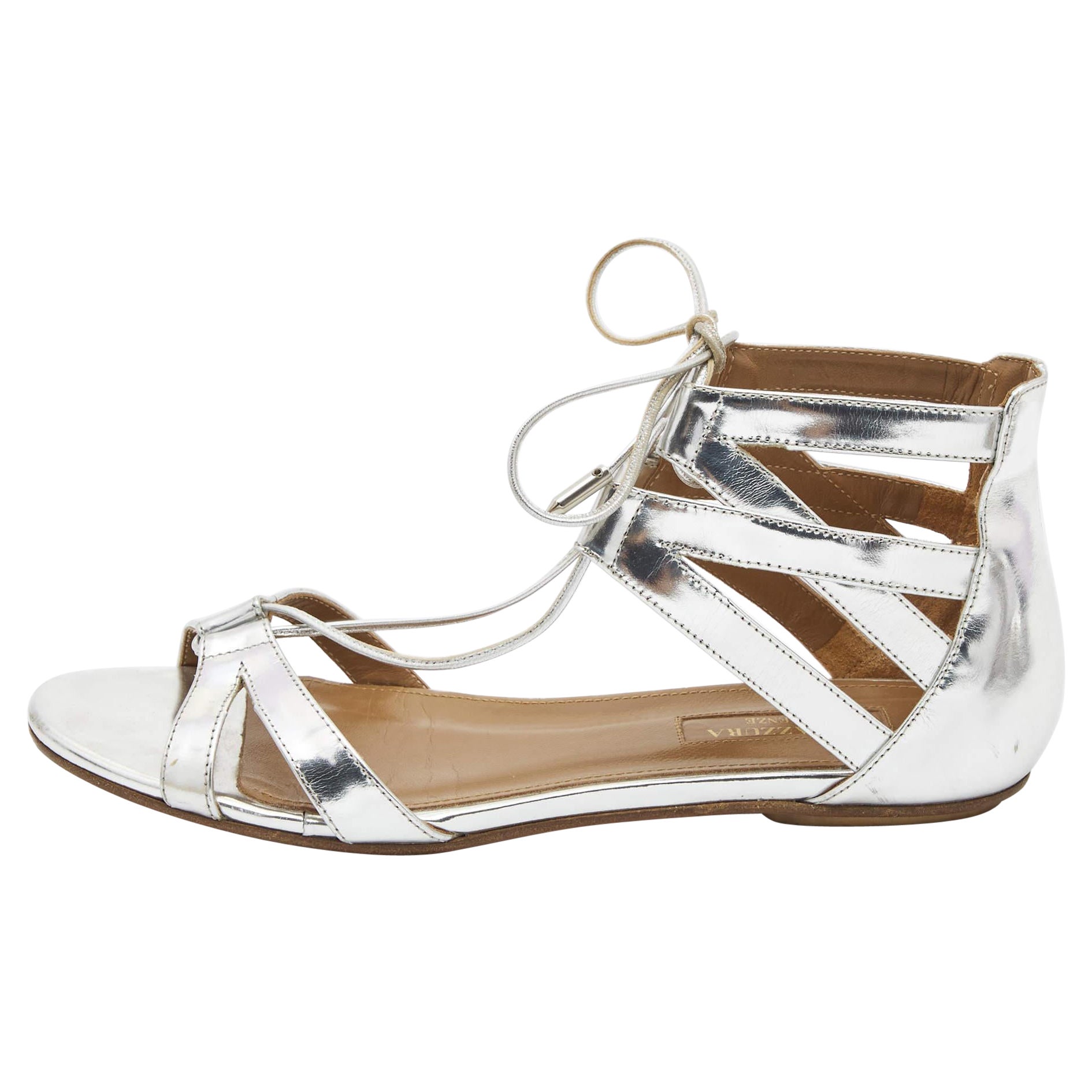 Aquazzura Sandali piatti in pelle argentata taglia 36 in vendita