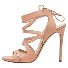 Casadei Sandalias de piel beige con tiras y puntera abierta talla 40