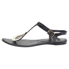 Roger Vivier Sandali piatti in pelle nera taglia 37