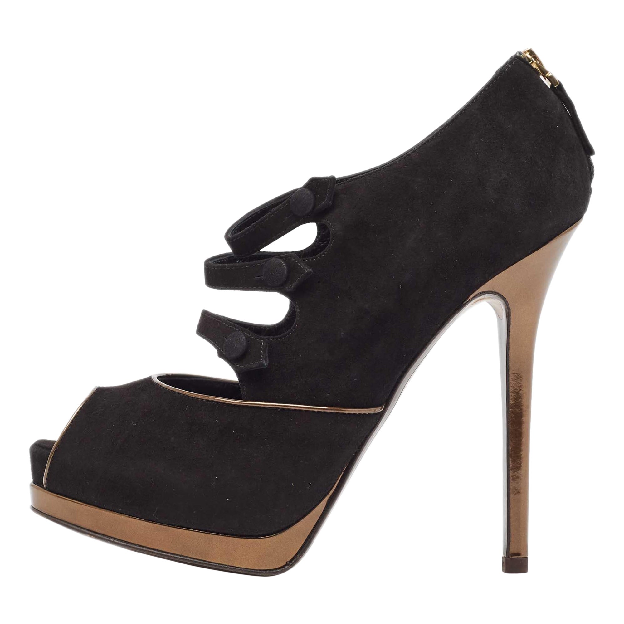 Fendi Pumps Peep Toe in camoscio nero misura 38,5 in vendita