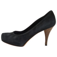 Fendi Schwarze Wildleder Zucca Heel Pumps mit Absatz Größe 37