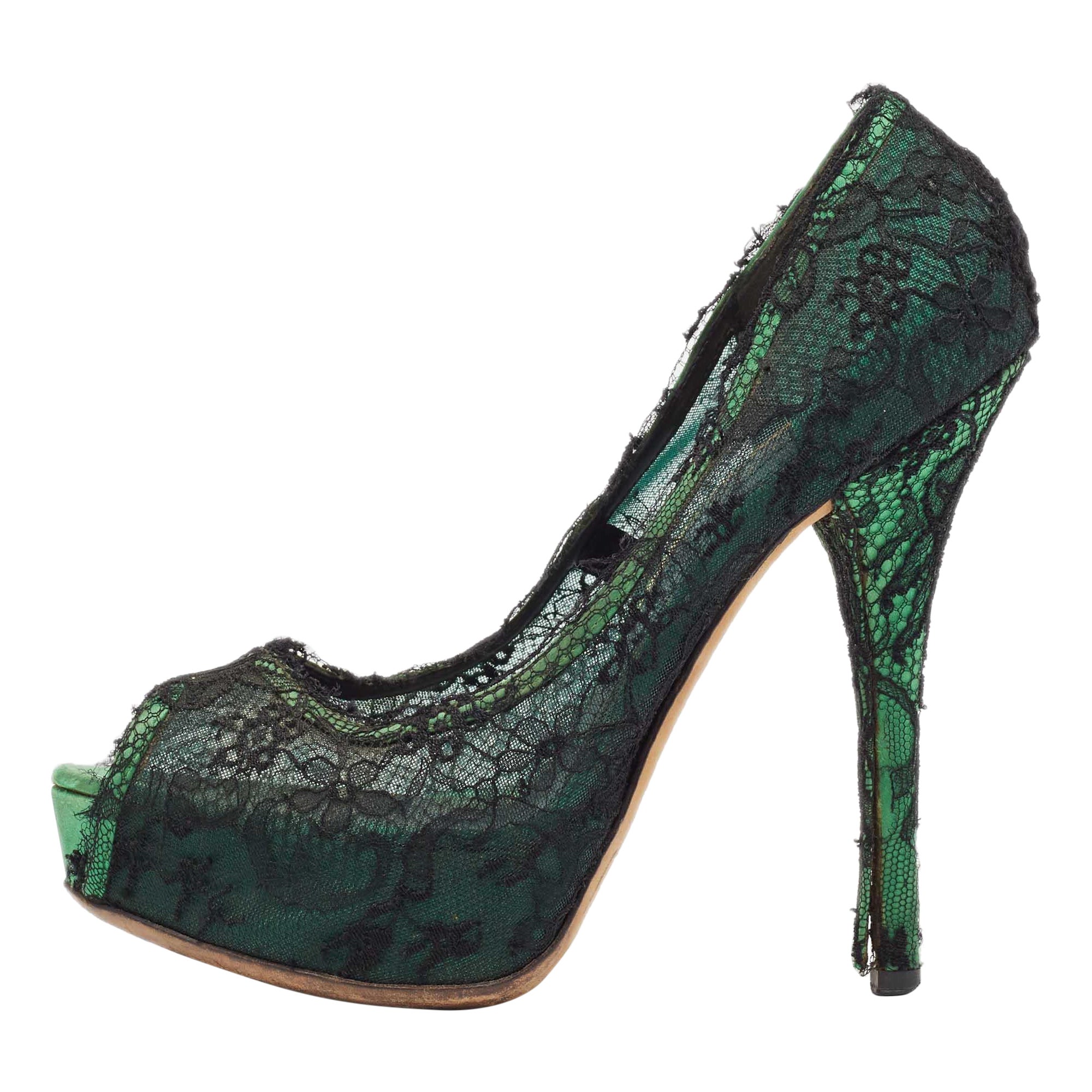 Dolce & Gabbana Black/Green Lace and Satin Peep Toe Platform Pumps Size 40 (escarpins à plateforme en dentelle et satin)