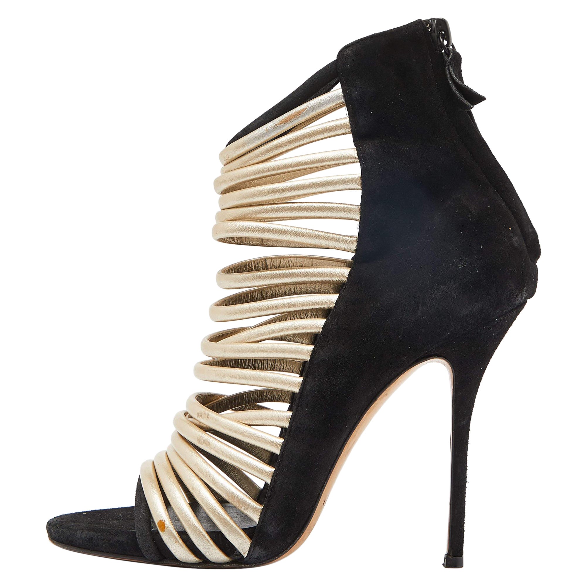 Does Casadei run true to size?