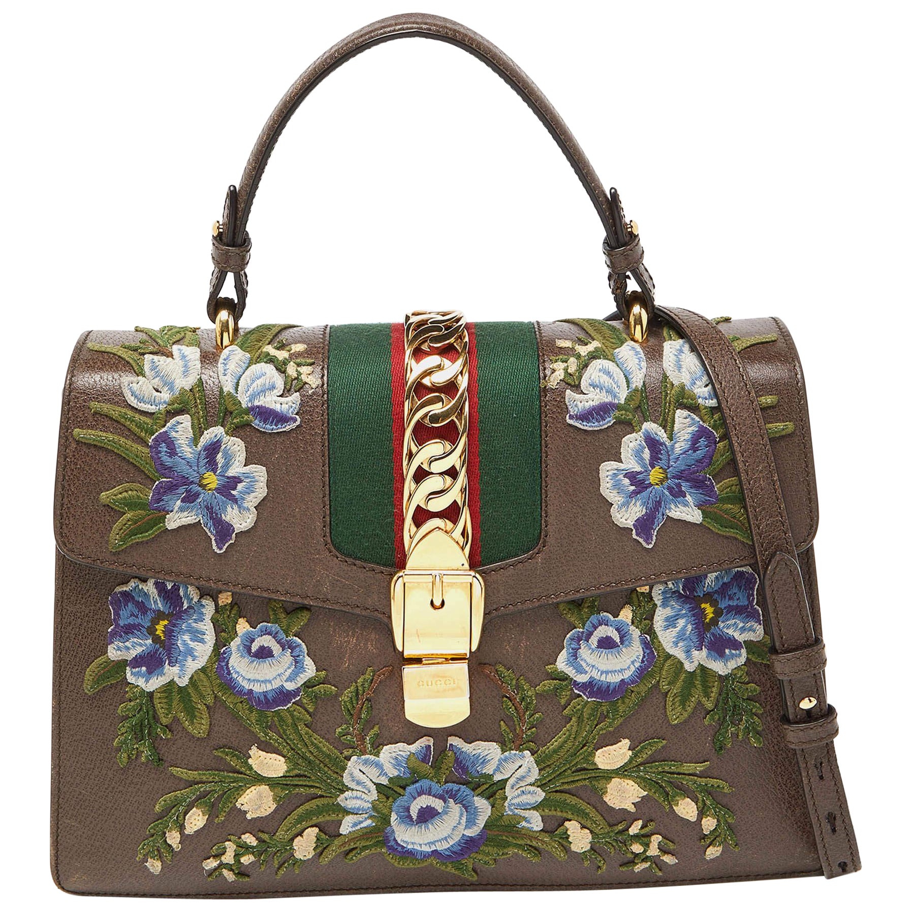 Gucci Borsa Sylvie media in pelle con ricamo floreale marrone a manico alto in vendita