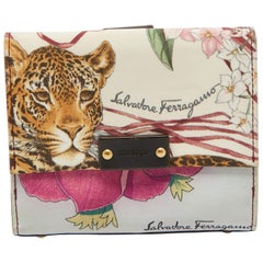 Salvatore Ferragamo Cartera francesa de tela y piel de jungla multicolor