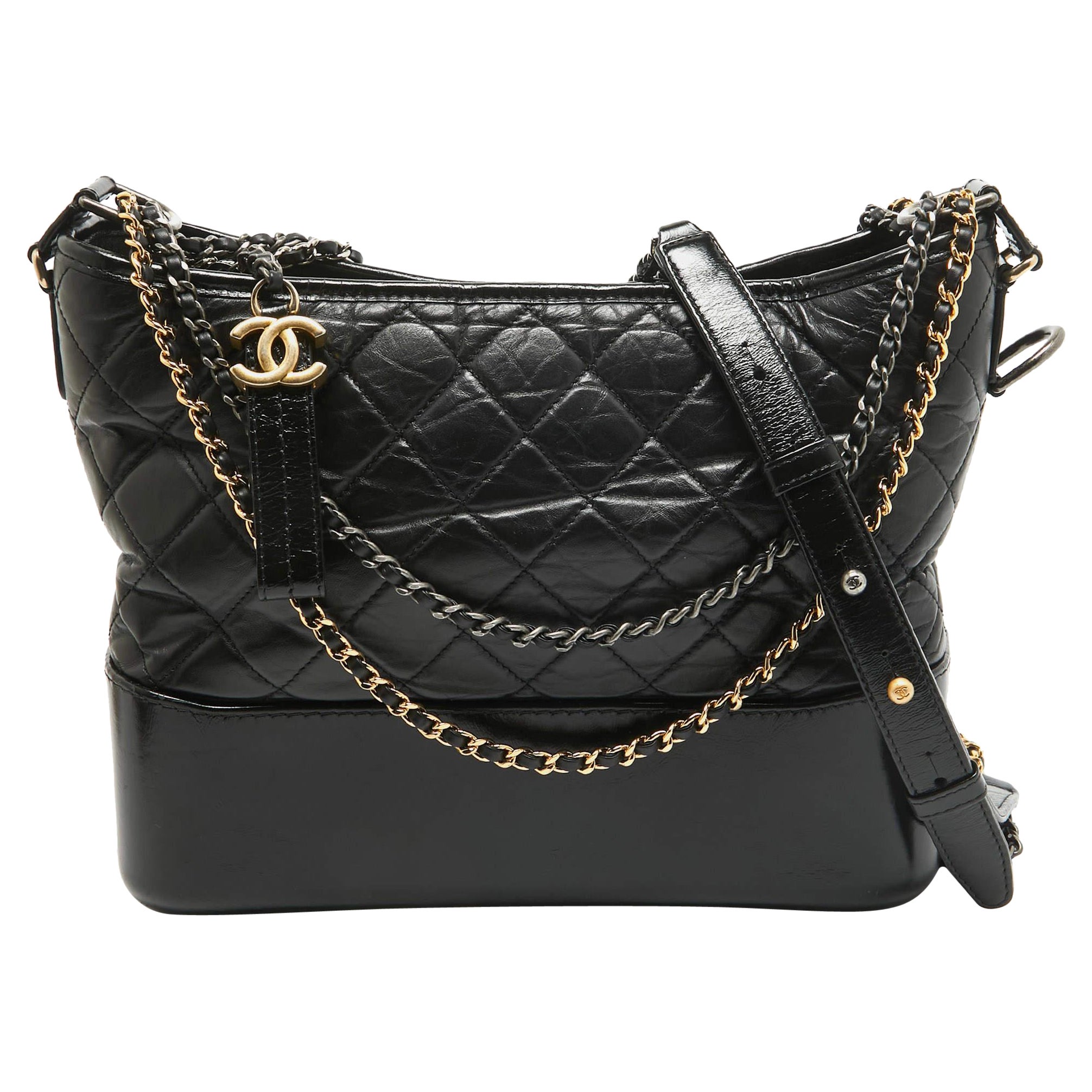 Chanel - Hobo Gabrielle en cuir vieilli matelassé noir de taille moyenne