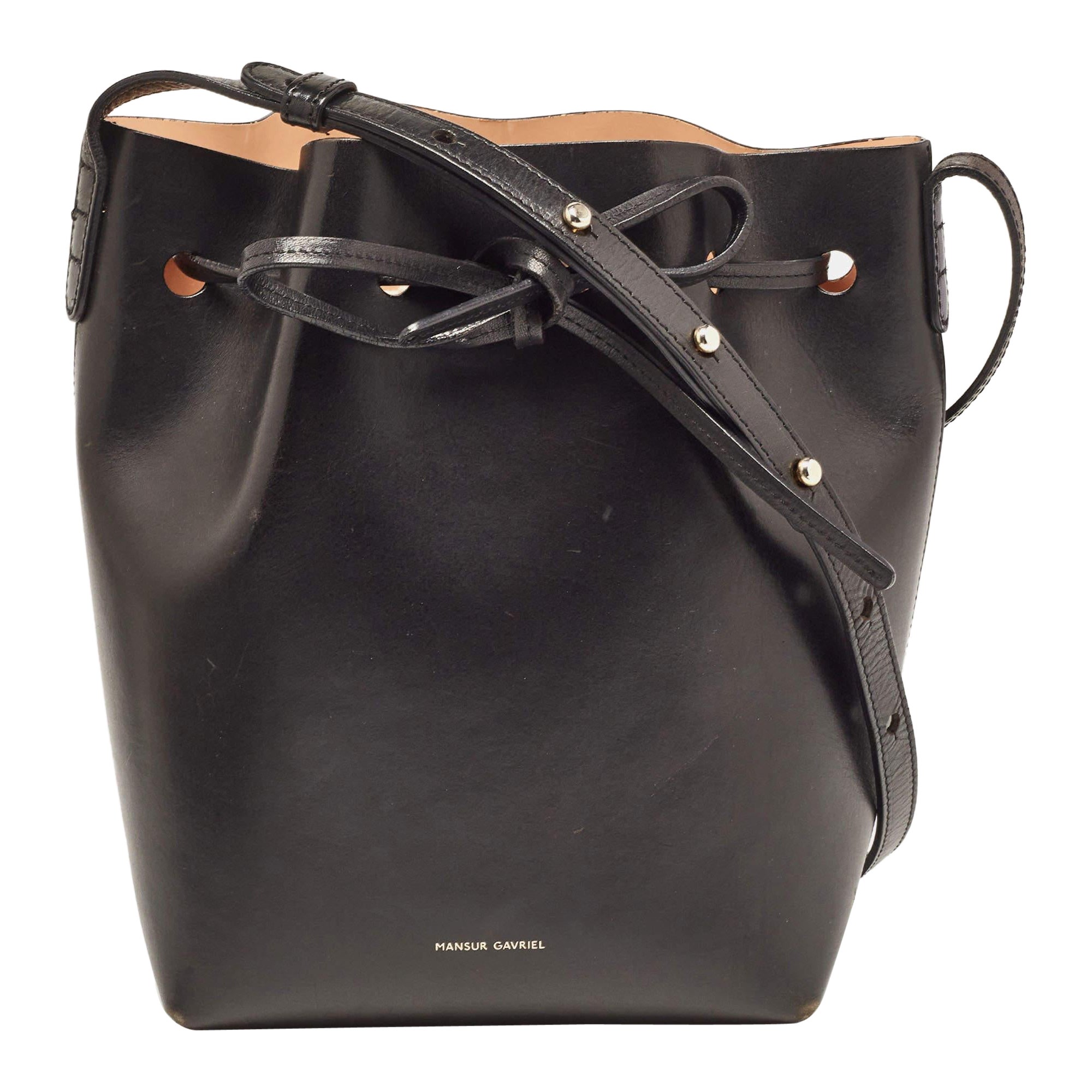 Mansur Gavriel Bolso de piel negro con asa de cordón en venta