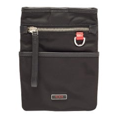TUMI Pochette en nylon et cuir noir