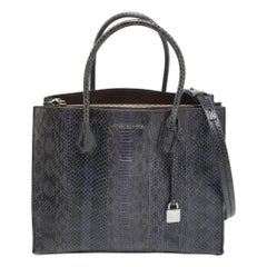 Michael Kors Marineblaue große Mercer-Tasche aus Wasserschlangenleder Große