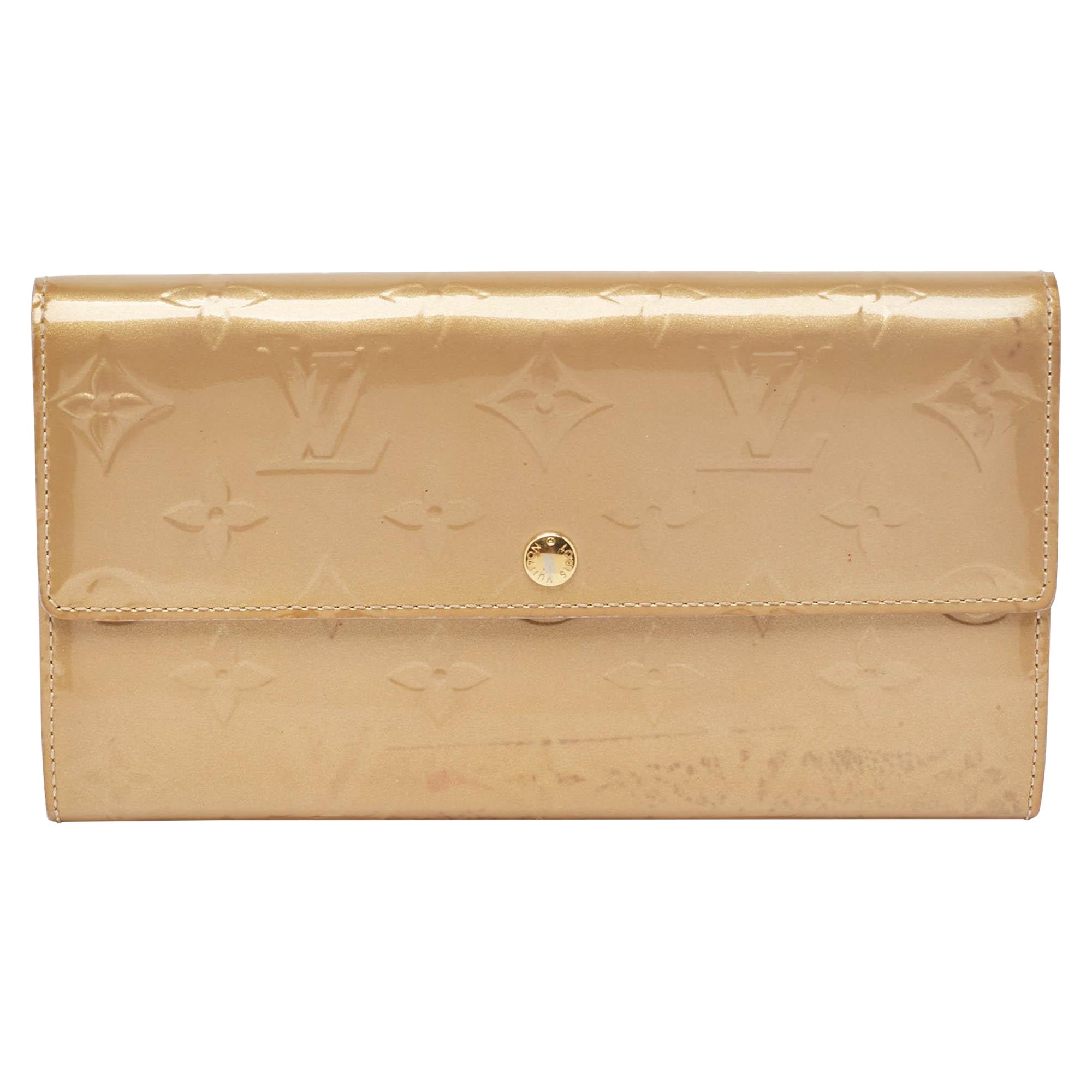 Louis Vuitton - Portefeuille Sarah beige poudré avec Monogram Vernis