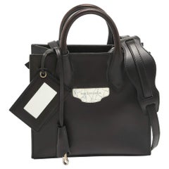 Balenciaga Mini Tote de piel negra para toda la tarde