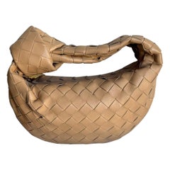 Bottega Veneta Jodie Mini Almond Beige Lammfell-Leder-Clutch Tasche
