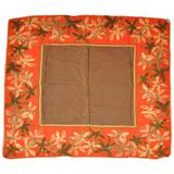 Sciarpa di seta Vera Brown Center con bordo multi-floreale