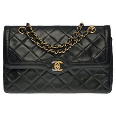 Amazing Chanel Classic Double flap shoulder bag in black quilted lambskin, GHW