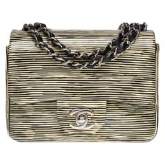 Bolso Chanel Timeless Mini Flap de charol negro y amarillo a rayas, SHW