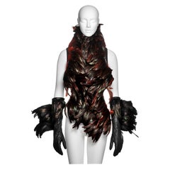 Ann Demeulemeester Schwarzer Mantel mit gefiederterter Taille und Lederhandschuhen, Set, H/W 2010