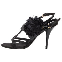 Louis Vuitton - Sandali in raso con cinturino alla caviglia impreziositi da vernice - misura 38,5