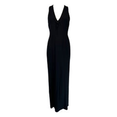 Sonia Rykiel Black Crepe Plunge V Neckline Evening Dress with Deep Rear Hem Vent (Robe de soirée en crêpe à encolure plongeante et ourlet arrière profond)