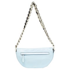 Burberry - Petit sac à bandoulière Olympia en cuir souple bleu pâle