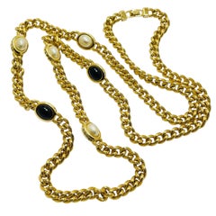 Vintage CHRISTIAN DIOR gold plated chain crystals faux pearl runway necklace