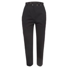 Sandro Schwarze Hose aus Stretch-Krepp mit Nieten S
