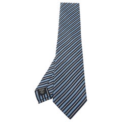 Cravatta Ermenegildo Zegna Premium in seta a righe diagonali blu navy