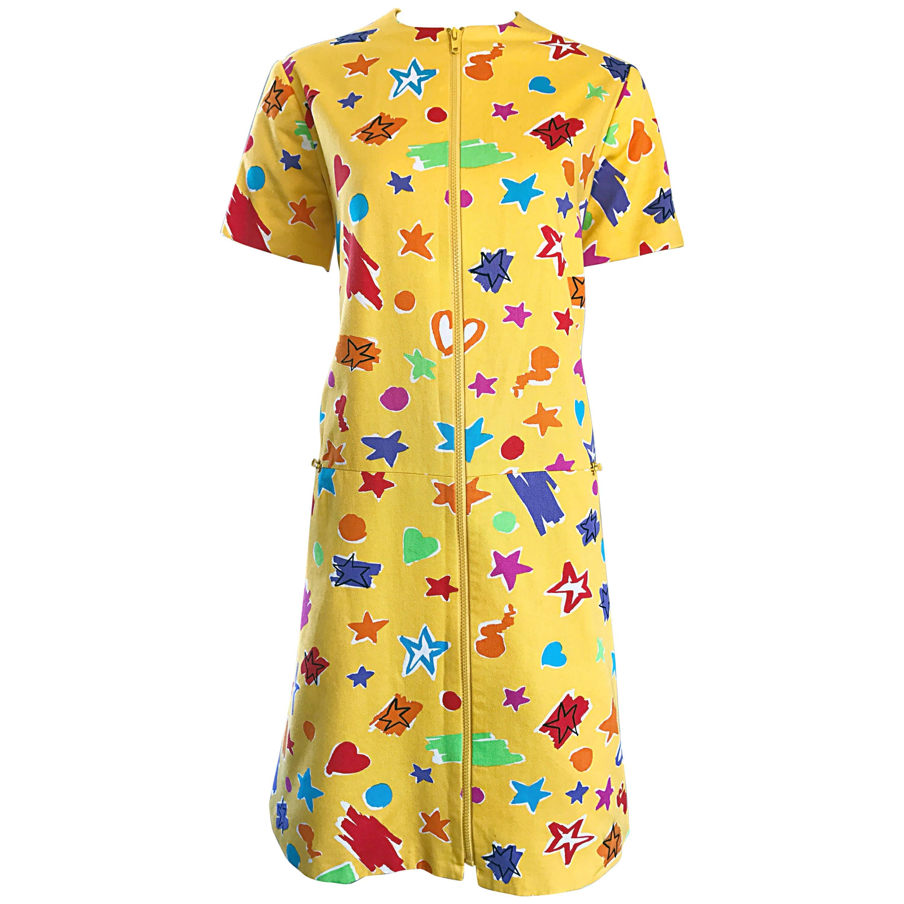1990s Geoffrey Beene Vintage Hearts Stars Yellow Colorful Cotton 90s Shift Dress For Sale