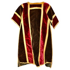 Casulla Litúrgica de Terciopelo y Oro  19c.