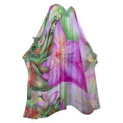 Torso Creations Lingerie florale en soie peinte à la main Caftan de détente avec bordures en dentelle