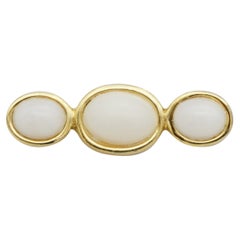 Christian Dior Vintage 1980 Trio de perles ovales blanc laiteux Long Bar Gold Brooch