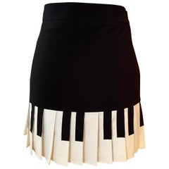 Vintage 1990s Moschino Cheap & Chic mini piano skirt