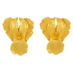 Kenzo Vergoldete Metall-Iris-Blumen-Clip-Ohrringe