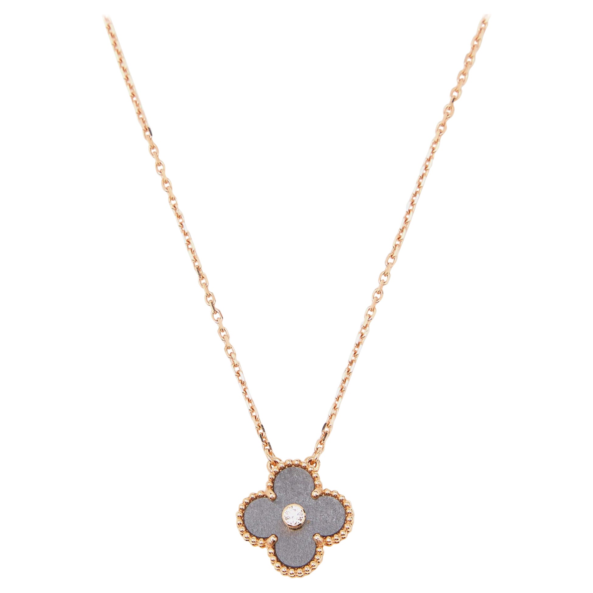 Van Cleef Arpels Vintage Alhambra Obsidian Diamant-Halskette aus 18 Karat Gold 2023 Holiday