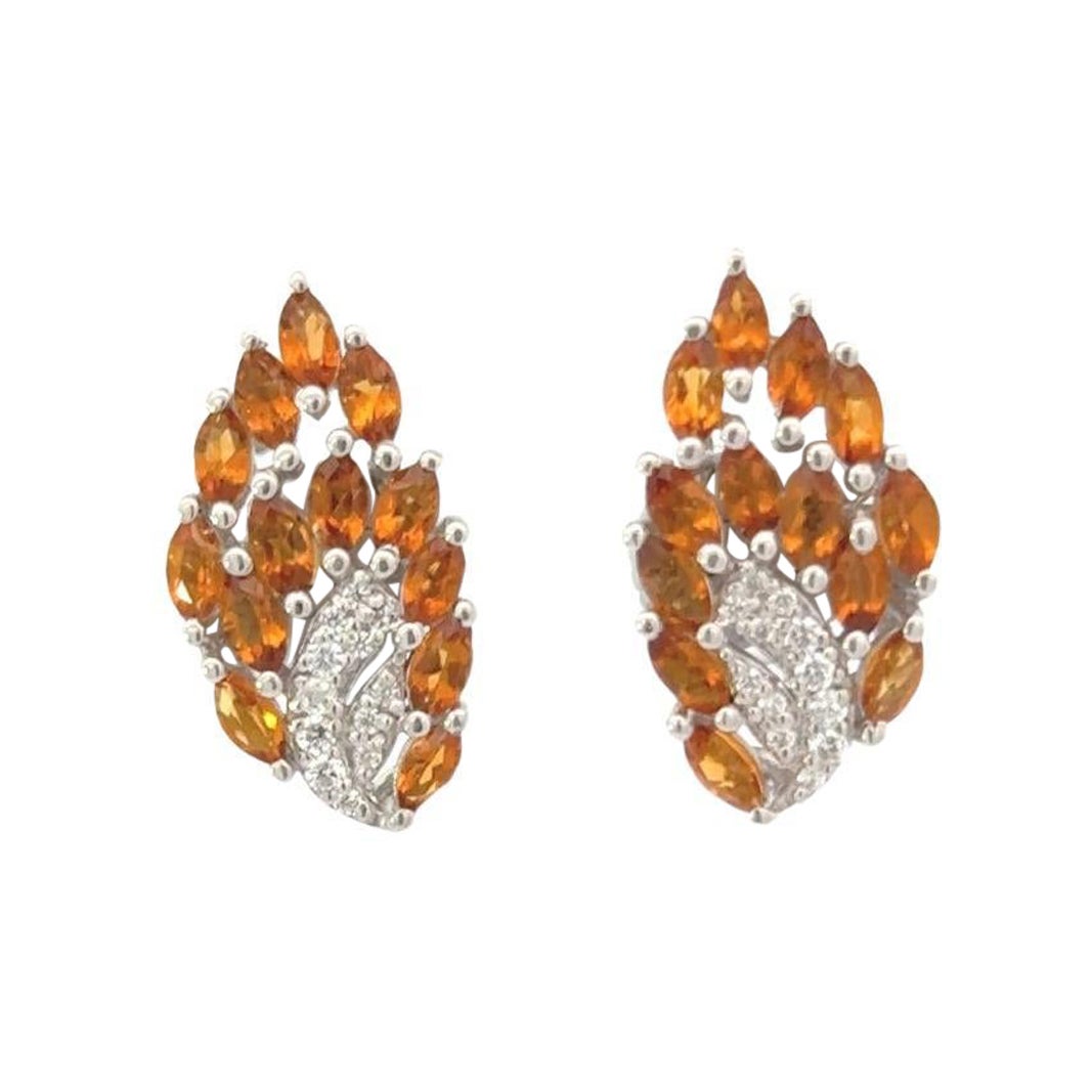 Dainty Citrine Gemstone Studs Earring for Mother Gift in Solid Silver For Sale