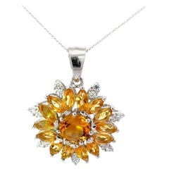 Handgefertigte Halskette mit natürlichem Citrin-Blumen-Halo-Anhänger für Mutter aus 925 Silber