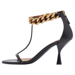 Stella McCartney Sandalias con tira en T Falabella de piel sintética negra talla 38