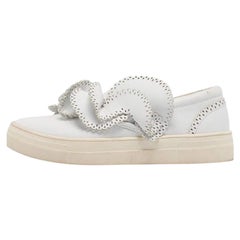 Sophia Webster Zapatillas slip on de piel blanca con adornos talla 36
