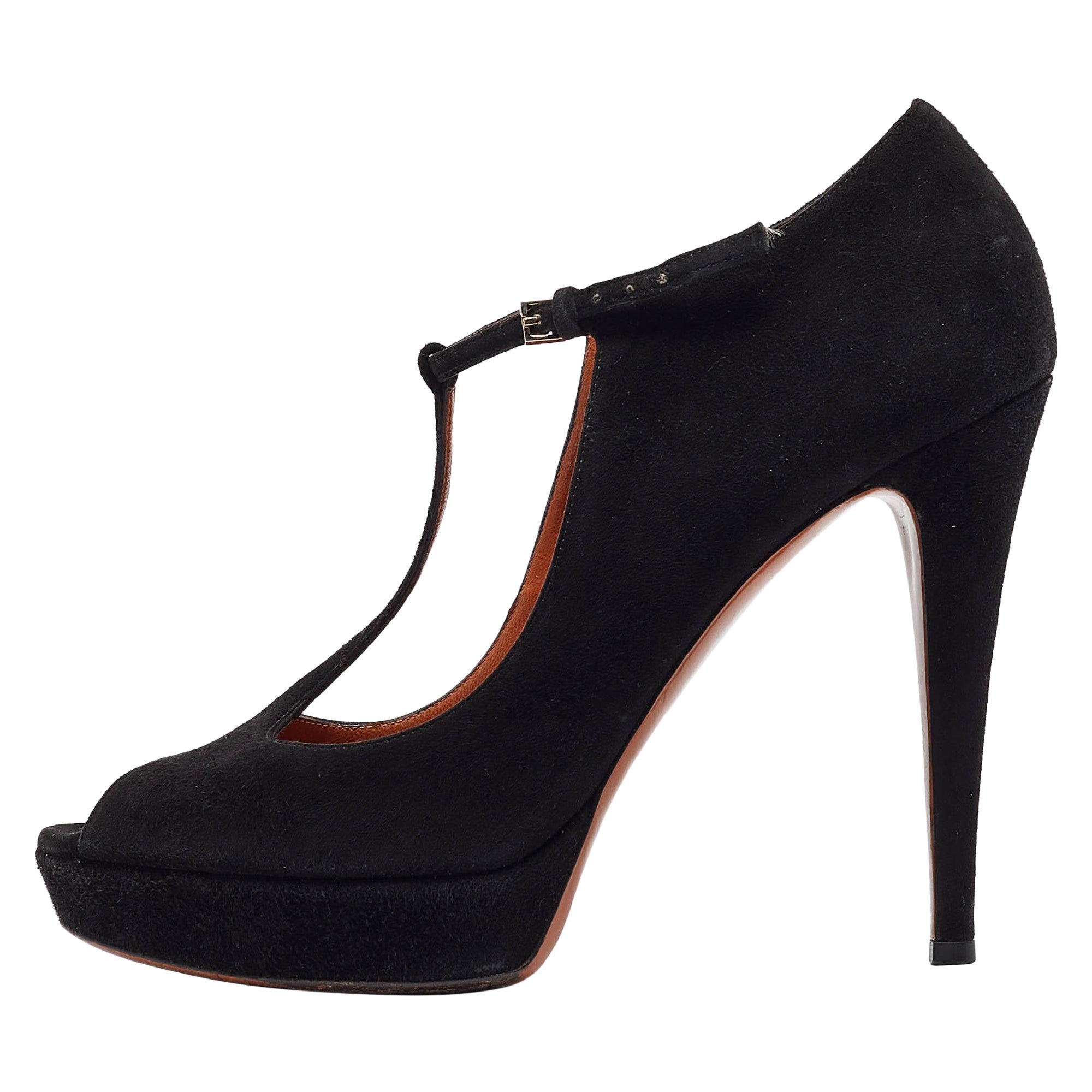 Gucci Black Suede Betty Ankle Strap Pumps Size 39 For Sale
