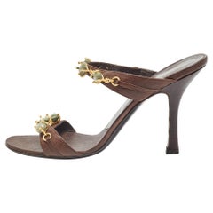 Valentino - Sandali in pelle marrone impreziositi da una decorazione - misura 37
