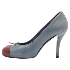 Chanel Grey/Burgundy Leather CC Cap-Toe Bow Pumps Size 38