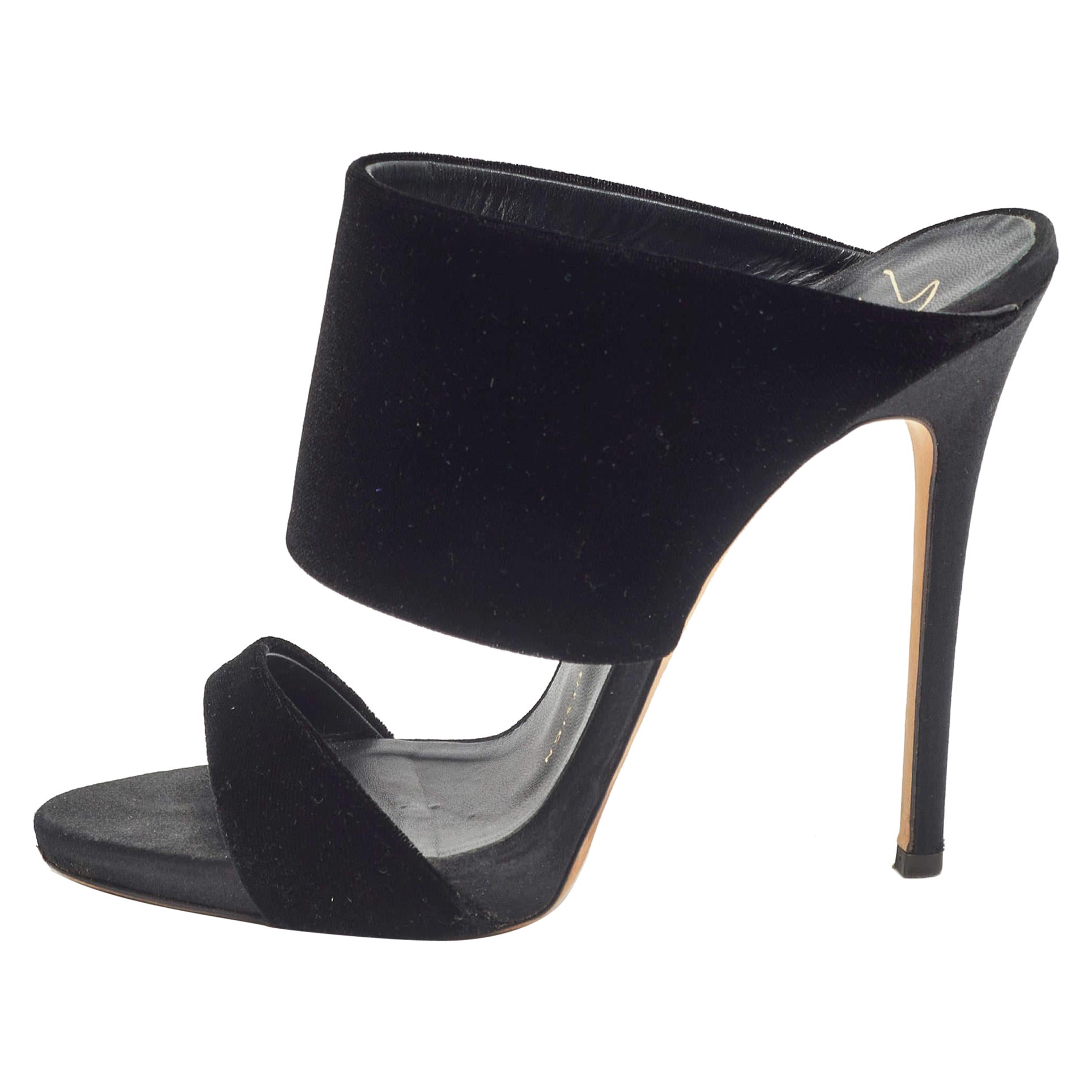 Giuseppe Zanotti Sandales Andrea en velours noir Taille 37.5