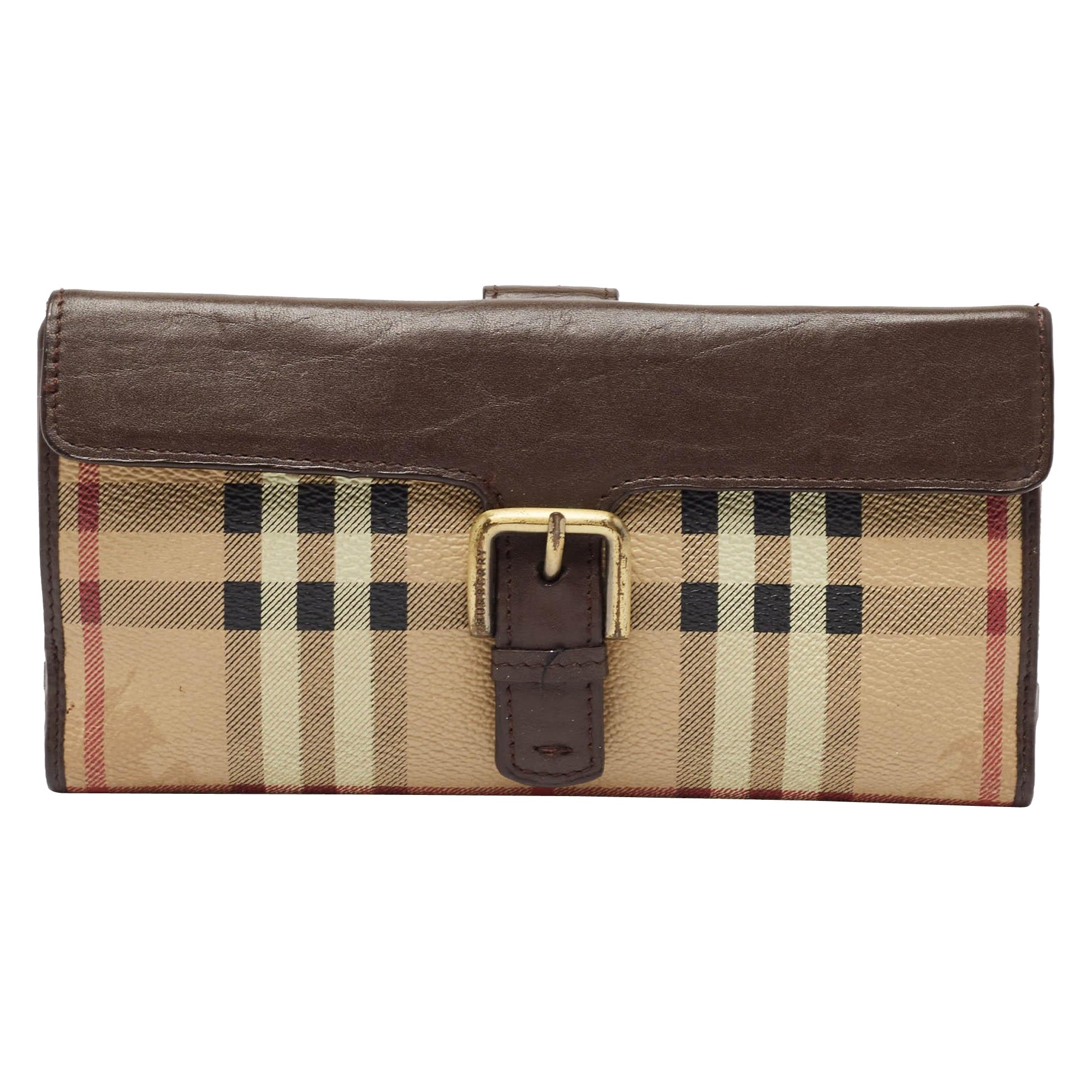 Burberry Brown/Beige Haymarket PVC und Leder Schnalle Klappe Kontinental Brieftasche