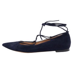 Gianvito Rossi - Chaussures de ballet Femi en daim bleu marine à nouer les chevilles - Taille 39,5