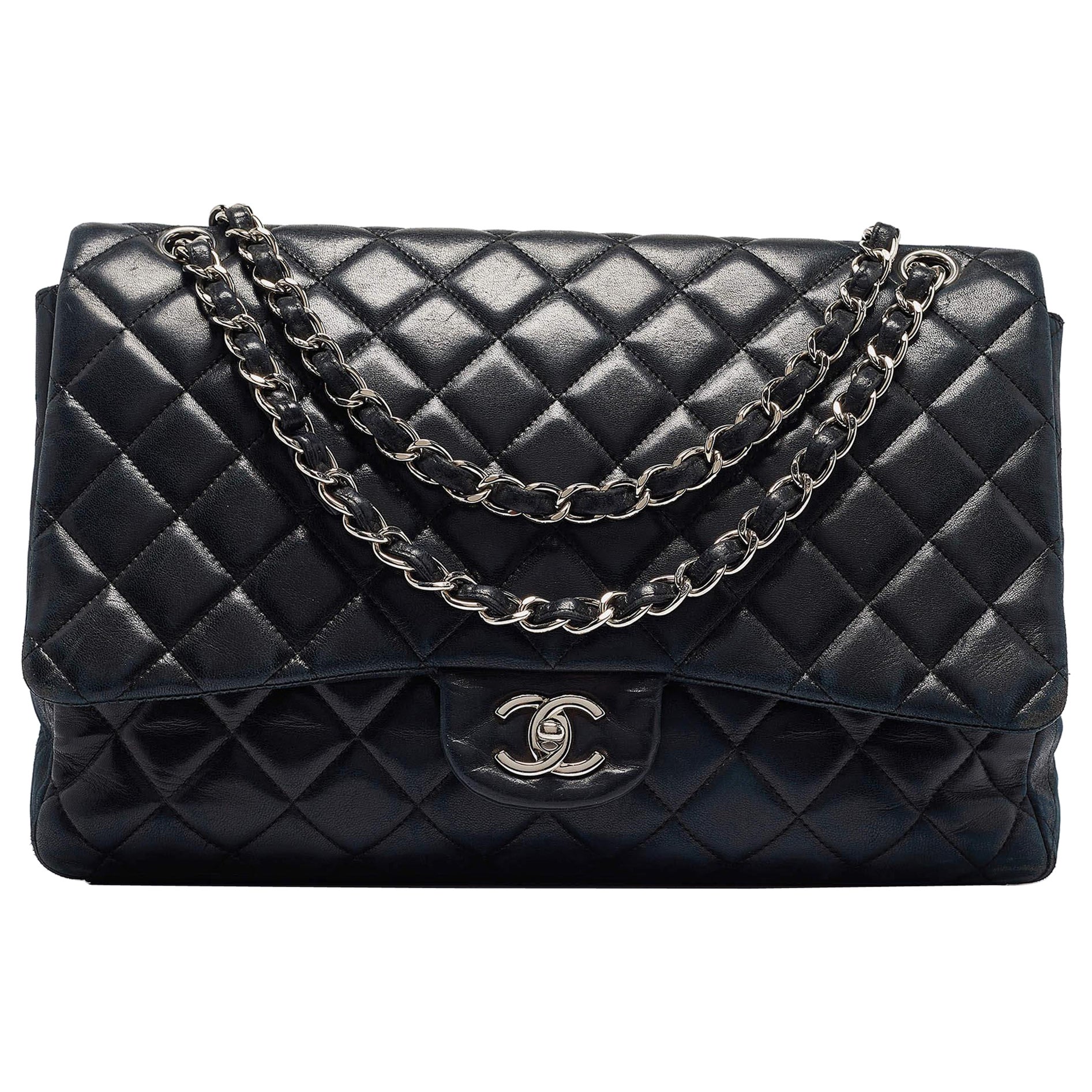 Chanel Schwarze Maxi-Tasche aus gestepptem Leder mit klassischer Klappe