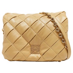 Bolso Puffer Goya Plisado de Piel Beige de Loewe