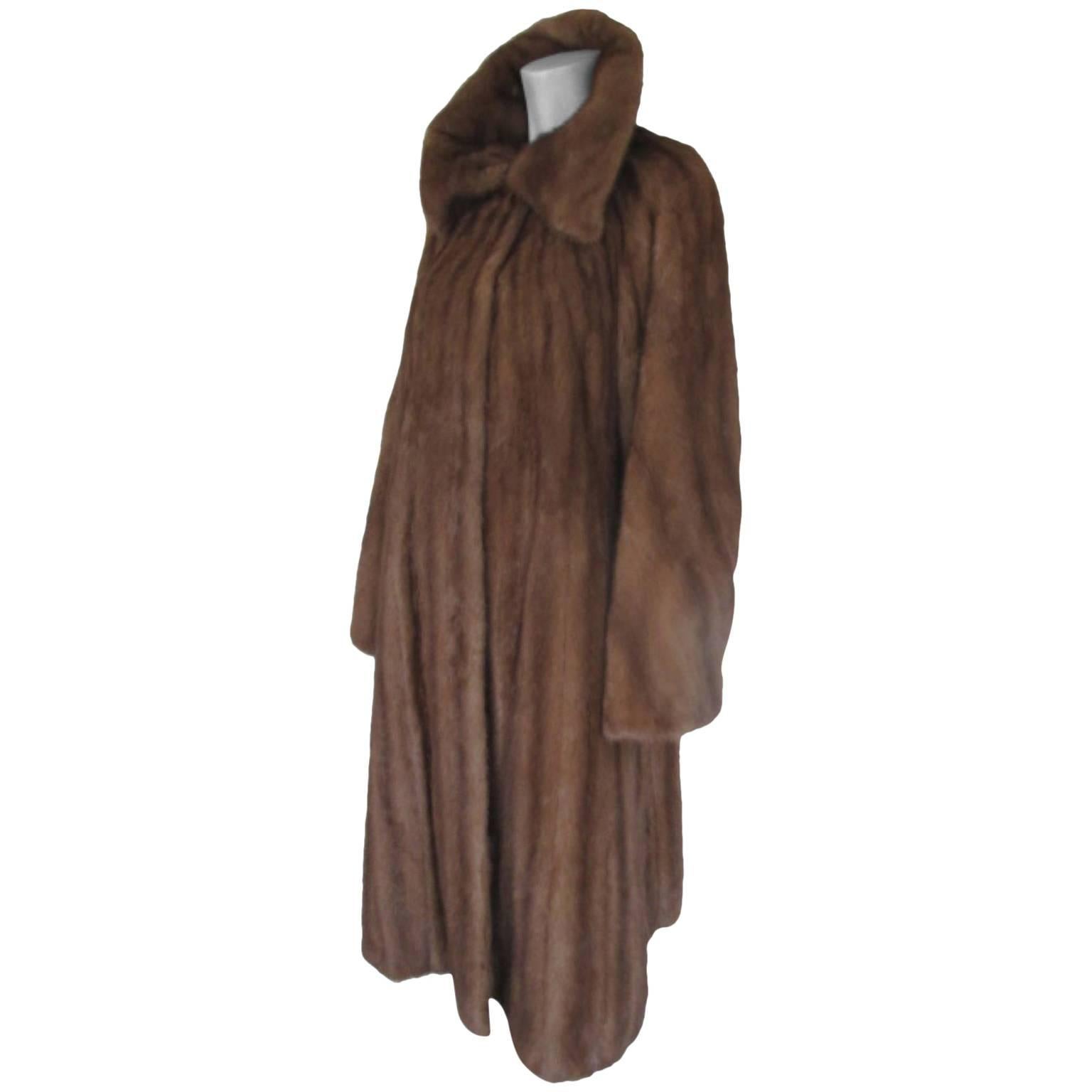 Saga Mink Fur Coat with Embroidered Lining For Sale at 1stDibs