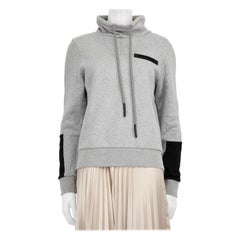 Moncler Sweat-shirt à col roulé gris à cordon coulissant, taille S
