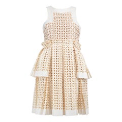 Alexander McQueen Vestito bianco a strati tagliato al laser taglia M.