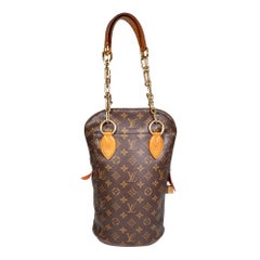 Louis Vuitton 2014: il sacco da boxe di Karl Lagerfeld