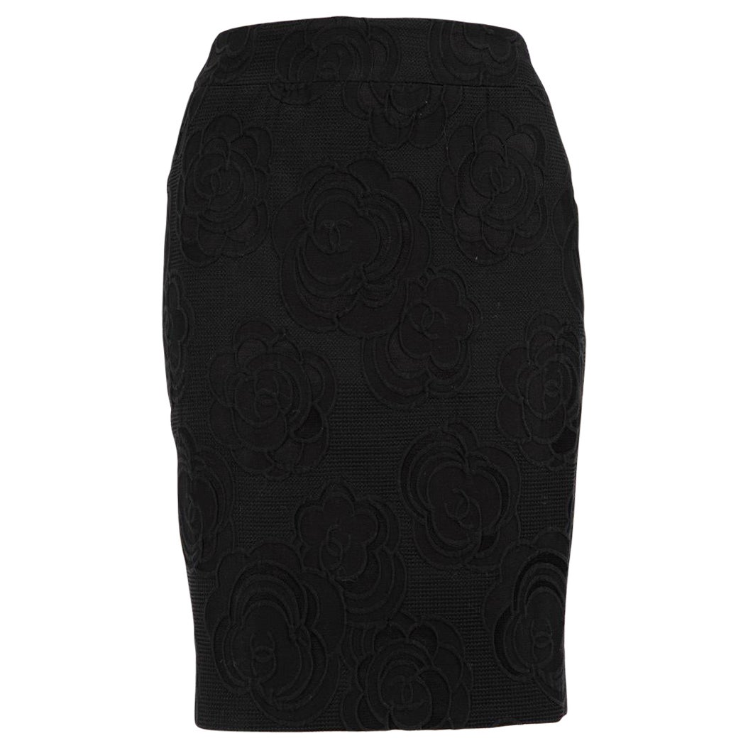 Chanel Black Camelia Embroidered Skirt Size M For Sale